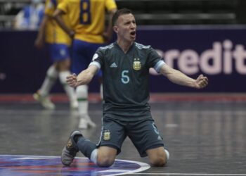Argentina bate Brasil nos pênaltis e vai à final da Copa América de futsal