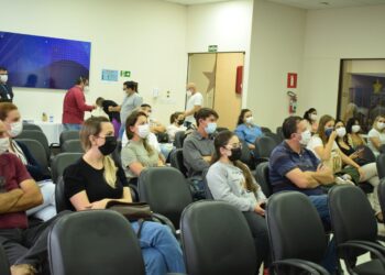 Encontro de gestores e profissionais da saúde do Consórcio Intergestores de Saúde da 5ª Regional