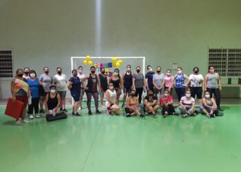 Projeto oferece aulas de ginástica gratuitas nos bairros