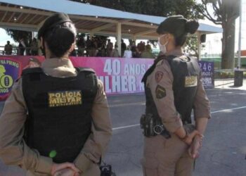 Homens chamam sargento da PM de ‘gostosa’ e acabam presos