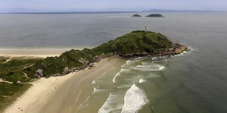 Passagens da travessia para a Ilha do Mel têm novos valores; confira
