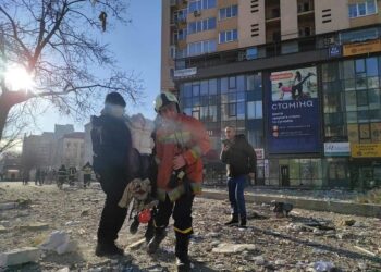 Putin ataca centro de Kiev e enfrenta resistência de forças da Ucrânia