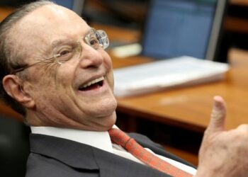 Fachin dá liberdade condicional a Maluf