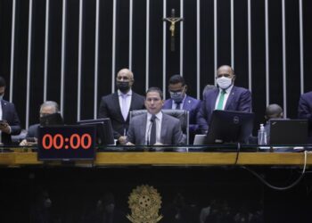 Câmara aprova PEC que extingue ‘terrenos de marinha’