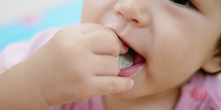 Criança engole moeda no Vila Bela