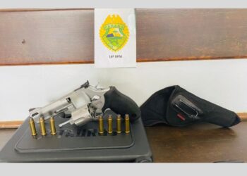 Porte ilegal de arma no Bairro Industrial