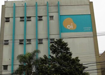 Clientes da Oi serão divididos entre Tim, Vivo e Claro. Guarapuava já tem nova operadora definida