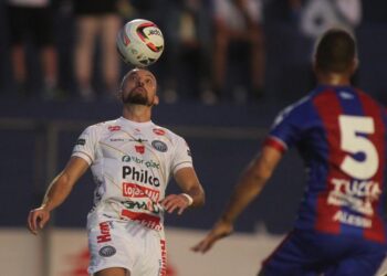 Paraná Clube perde do Operário e pode terminar rodada na lanterna