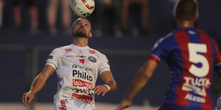 Paraná Clube perde do Operário e pode terminar rodada na lanterna