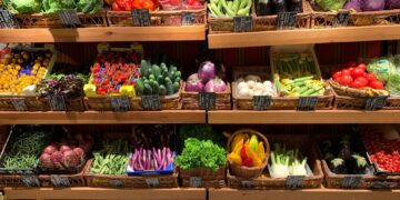 Orgânicos estão 30% mais caros que alimentos convencionais nas feiras do Paraná; confira preços