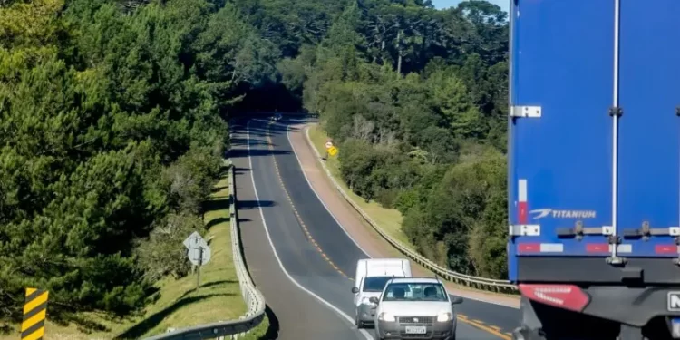 Pedágios que continuam em operação na região de Curitiba vão ficar mais caros no domingo