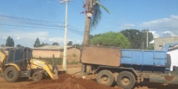 Secretaria de Meio Ambiente, Urbanismo e Habitação de Pinhão realiza manutenções nos bairros