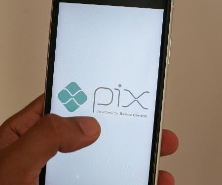 Falha em empresa que opera Pix afetou 161 mil clientes de 300 instituições