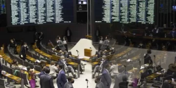 MP que obriga planos de saúde a cobrirem quimioterapia oral é aprovada