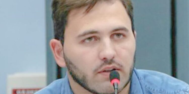 Justiça aceita denúncia, e vereador Felipe Passos (PSDB) vira réu em ação criminal por assédio sexual e ‘rachadinha’