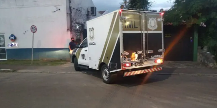 Corpo é encontrado em porta-malas após carro ser guinchado