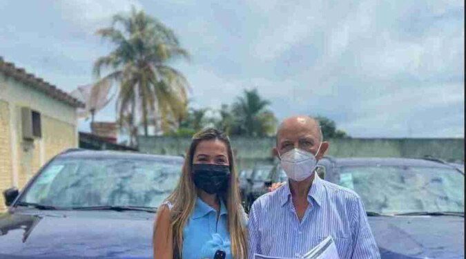 Prefeito que presenteou 15 netos com carros de luxo diz que ato foi a realização de um sonho: ‘Comecei trabalhando de empregado’