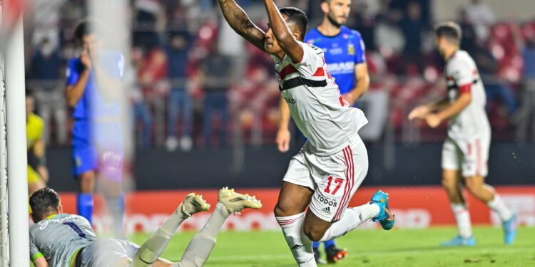 São Paulo vence Santo André com gol de Marquinhos nos minutos finais