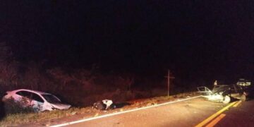 Bebê de dois meses morre em batida de frente entre dois carros na PR-090