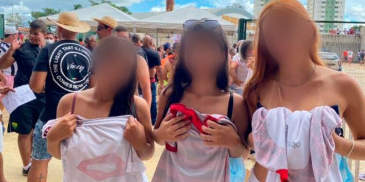 PM obriga torcedores a ficarem sem camisas para assistirem Supercopa