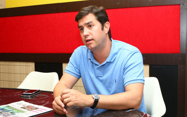 Após lançar pré-candidato ao governo, diretório do PSDB do Paraná é dissolvido