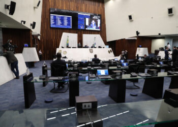 ‘Janela’ deve ter recorde de trocas de partidos na Assembleia Legislativa