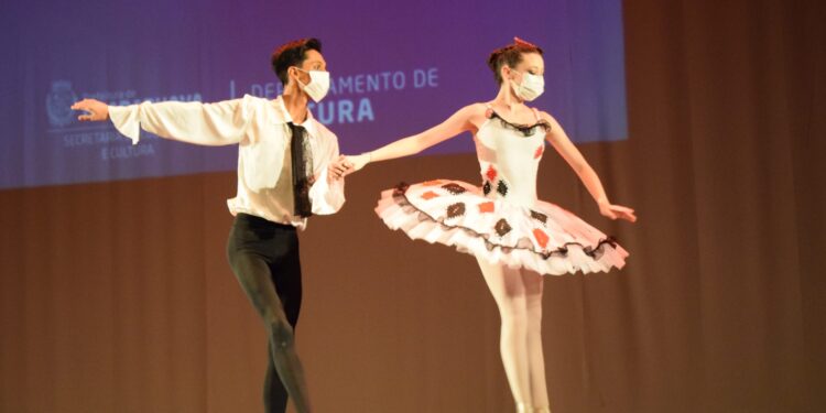 Prefeitura lança edital de credenciamento para apresentação no Teatro Municiapal