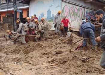 Temporal em Petrópolis deixa 44 mortos; bombeiros ainda não sabem quantos são os desaparecidos