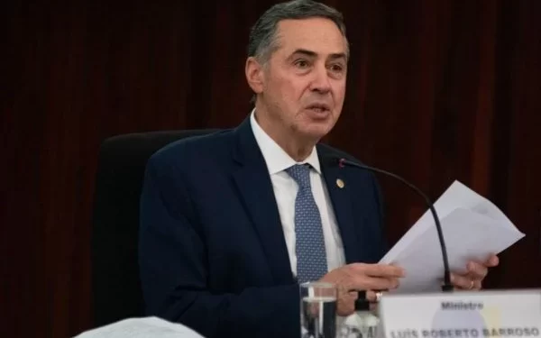 Barroso dá 5 dias para União explicar corte na verba de universidades