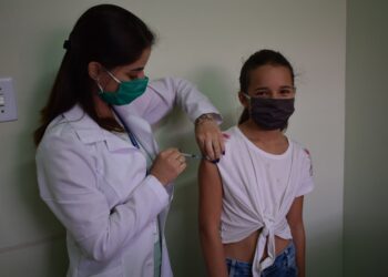 Aplicação da vacina contra a Covid-19 inicia às 13h nesta segunda-feira (07) em Guarapuava