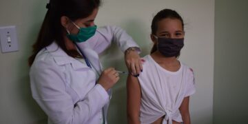 Aplicação da vacina contra a Covid-19 inicia às 13h nesta segunda-feira (07) em Guarapuava