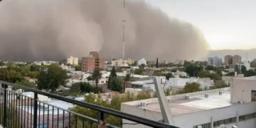 Tempestade de areia ‘engole’ cidades na Argentina