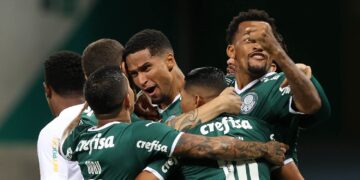 Palmeiras vence Bragantino no Paulista e faz nona final com Abel