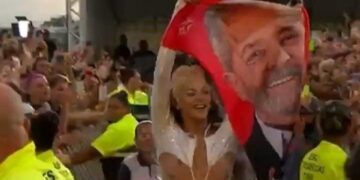 TSE diz que Pabllo Vittar fez propaganda eleitoral e veta novos atos no Lollapalooza