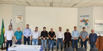 Prefeito de Pitanga continua como presidente da AMOCENTRO