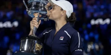 Melhor tenista do mundo anuncia aposentadoria aos 25 anos