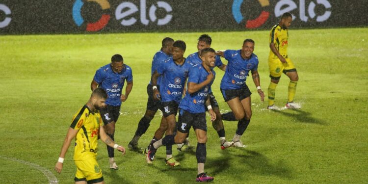 Azuriz de Pato Branco elimina o Mirassol em casa e avança à terceira fase da Copa do Brasil