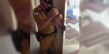 Veja o vídeo. Polícia arromba ala do Hospital de Clínicas para socorrer paciente em Curitiba