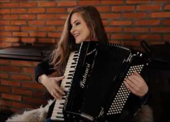 Assembleia Legislativa homenageará a cantora e sanfoneira Bia Socek