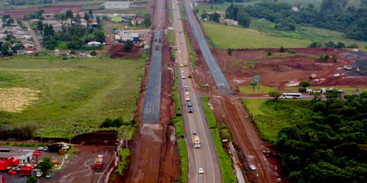 Obras no trecho urbano da BR-277 em Guarapuava já atingiram 40% de conclusão