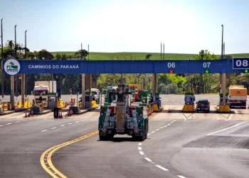 Serviços de guincho deixam de funcionar a partir desta sexta (1º) em rodovias que eram administradas pela Caminhos do Paraná