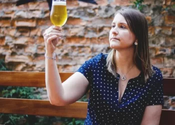 Academia da Cerveja oferece 500 bolsas para formação de mulheres cervejeiras