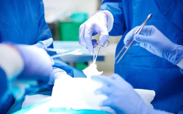 Com investimento de R$ 150 milhões, Paraná lança programa para acelerar as cirurgias eletivas