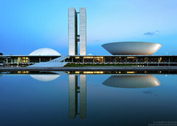 Sabe quanto gasta por ano um congressista no país? R$ 23,8 milhões