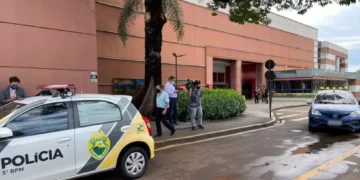 Homem é morto a tiros e mulher é baleada dentro de shopping de Londrina
