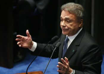 A disputada vaga no Senado pelos paranaenses