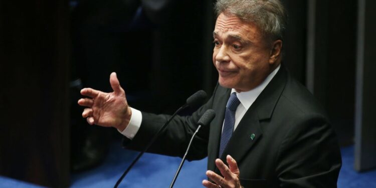 A disputada vaga no Senado pelos paranaenses