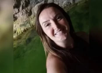 Justiça decreta prisão preventiva de dona da escola investigada ao deixar crianças chorando e com braços amarrados