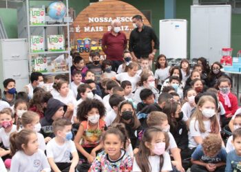 Escolas municipais de Guarapuava recebem novos utensílios mobiliários