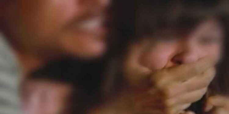 Suspeito de estuprar filha e ter um filho com ela é preso em Piraquara